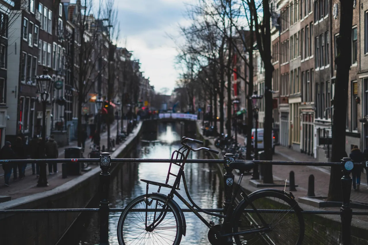 Koffie in Amsterdam historie hotspots en duurzaamheid